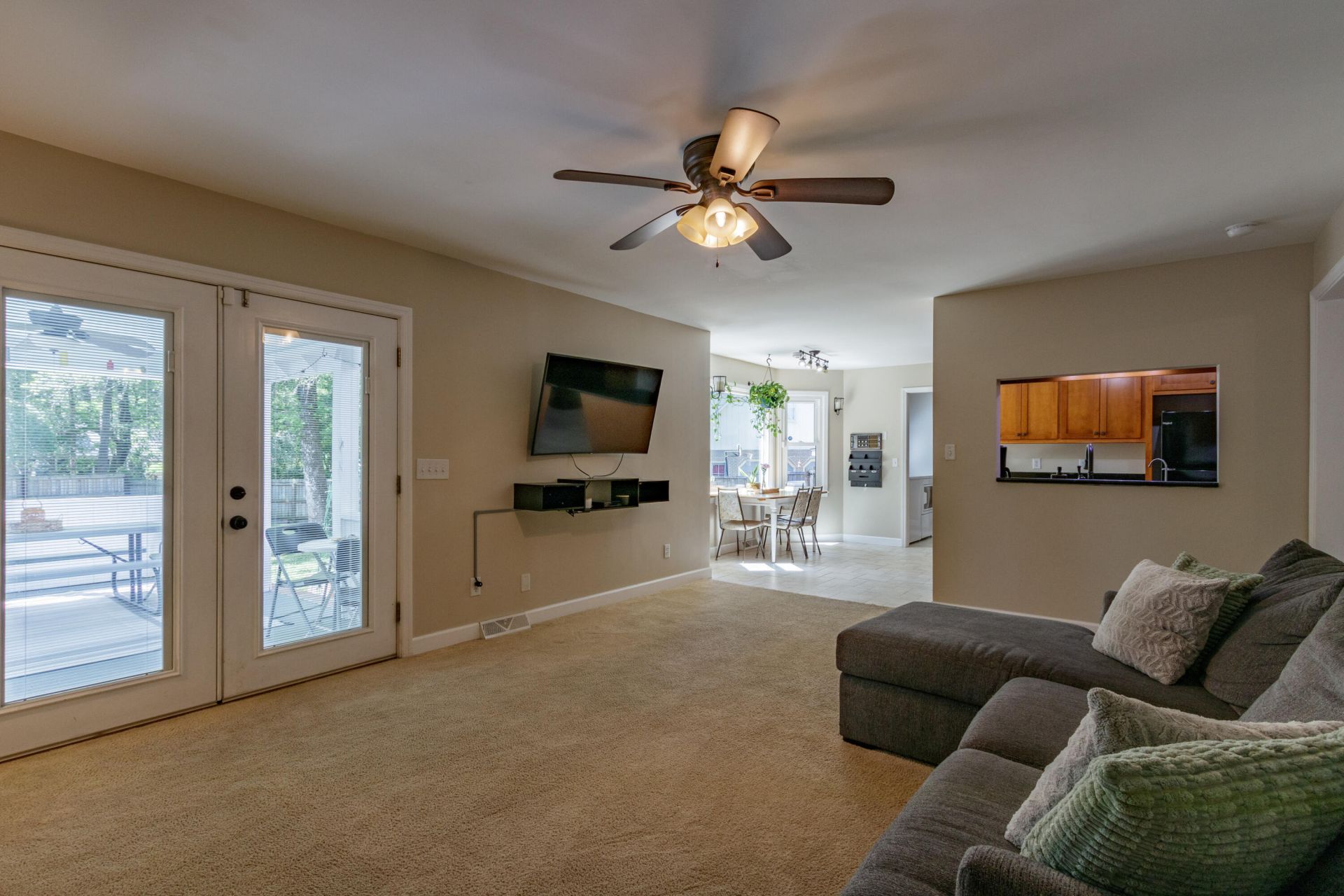 103 Endicott Street Photo 15