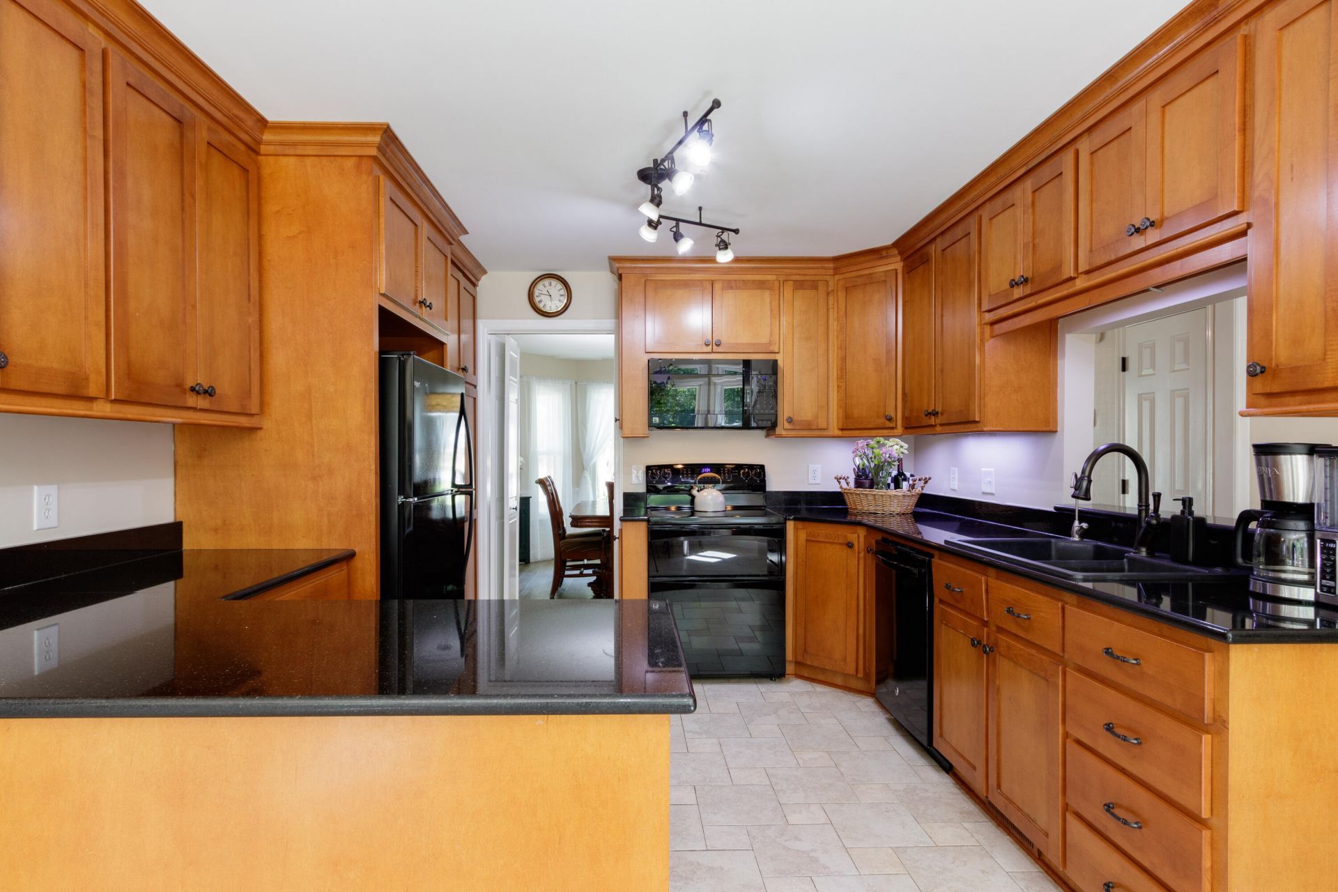 103 Endicott Street Photo 18