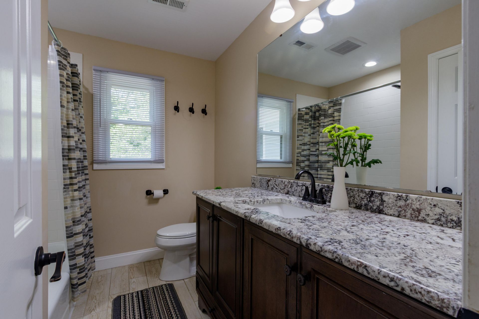 103 Endicott Street Photo 23