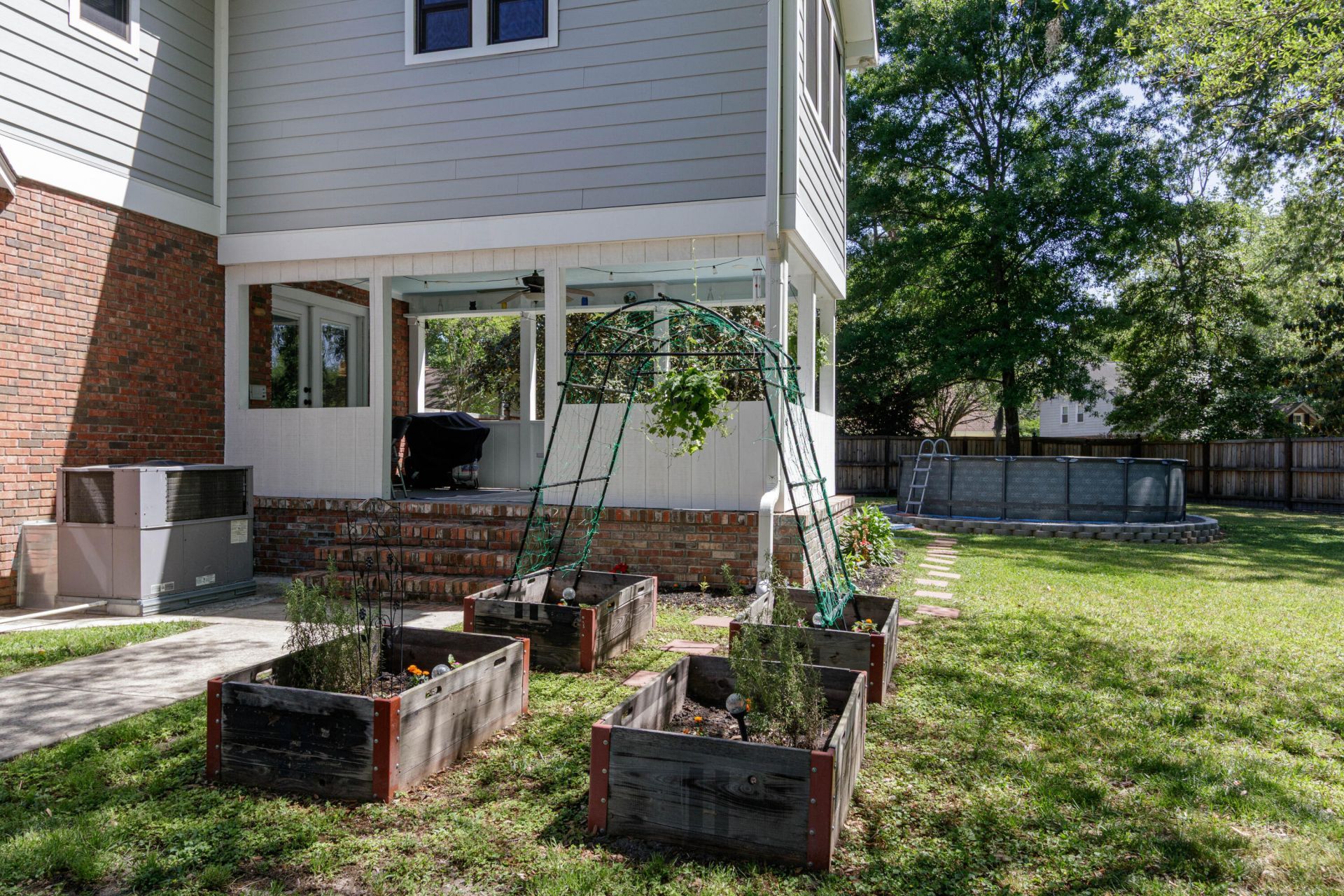 103 Endicott Street Photo 32