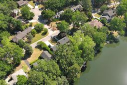 103 Endicott Street photo 4
