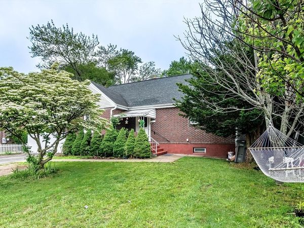 26 Beulah St, Framingham, MA 01701
