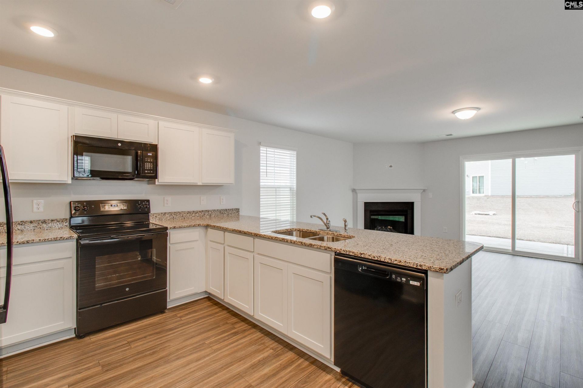 212 Laurinton Farms Drive Photo 4