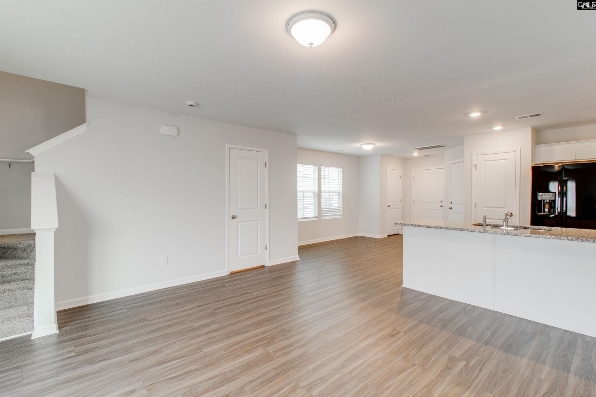 212 Laurinton Farms Drive Photo 7