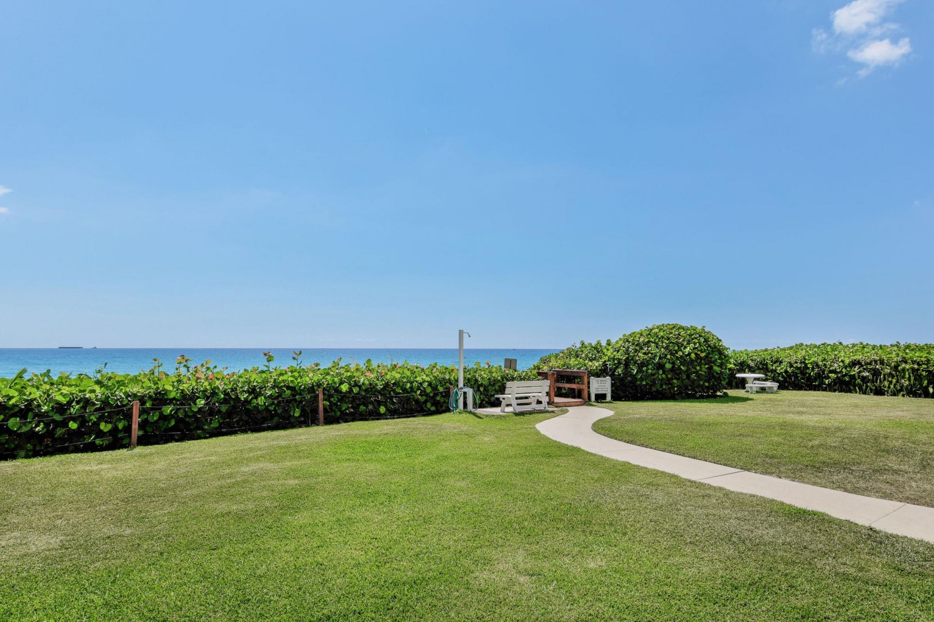 4200 N Ocean Drive, Unit 1, Riviera Beach, FL 33404 Photo