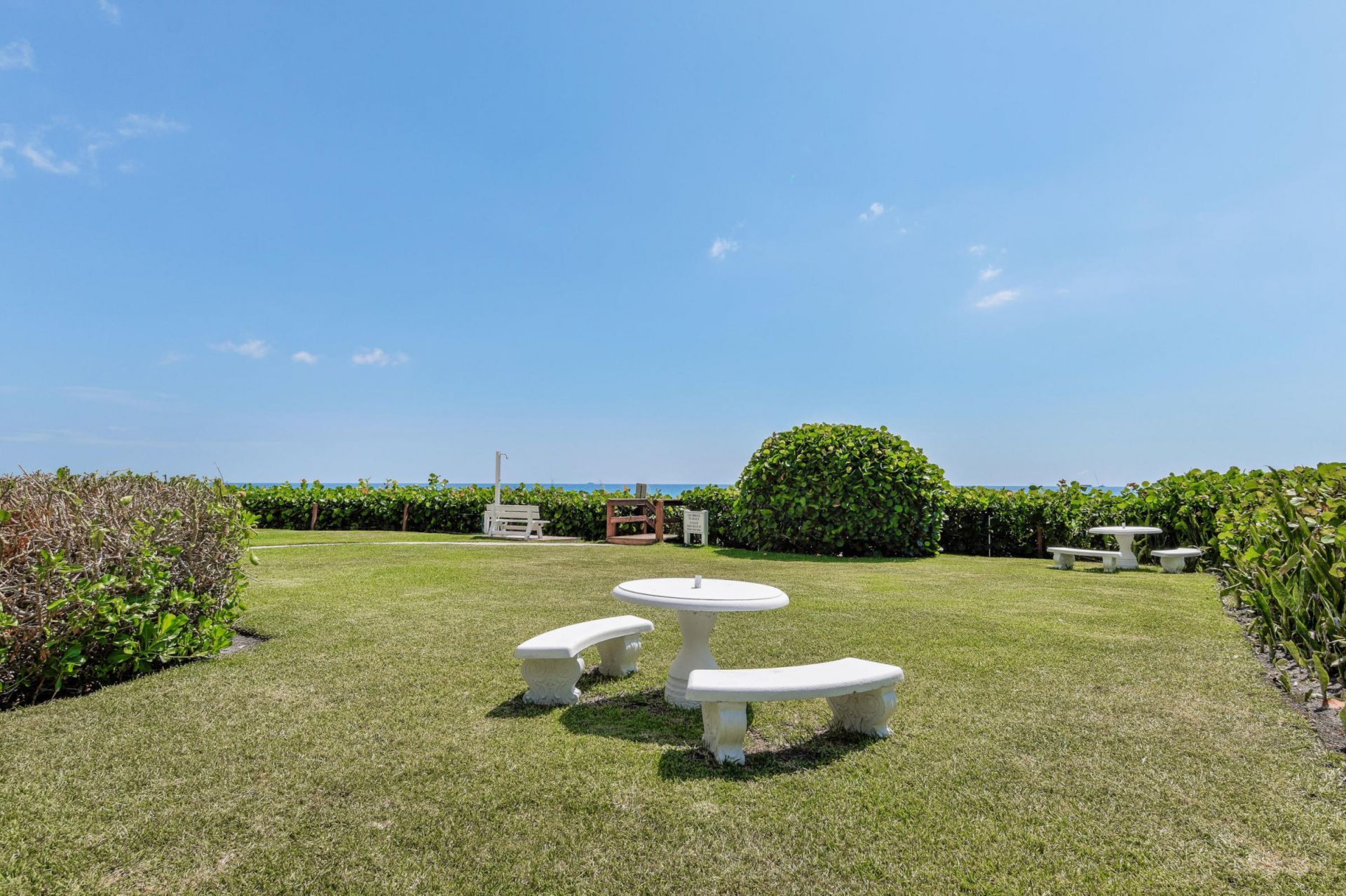 4200 N Ocean Drive, Unit 1, Riviera Beach, FL 33404 Photo