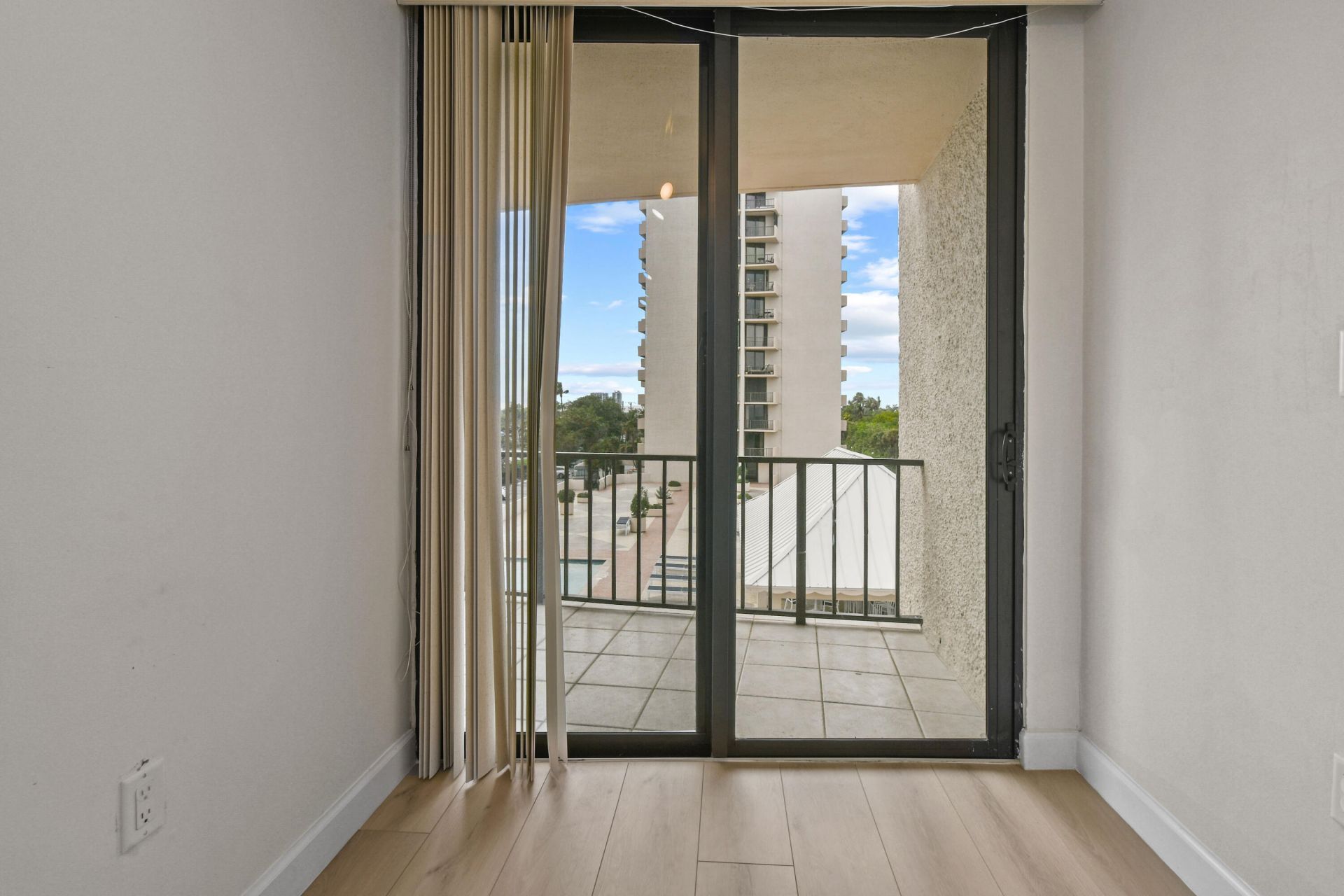 4200 N Ocean Drive, Unit 1, Riviera Beach, FL 33404 Photo