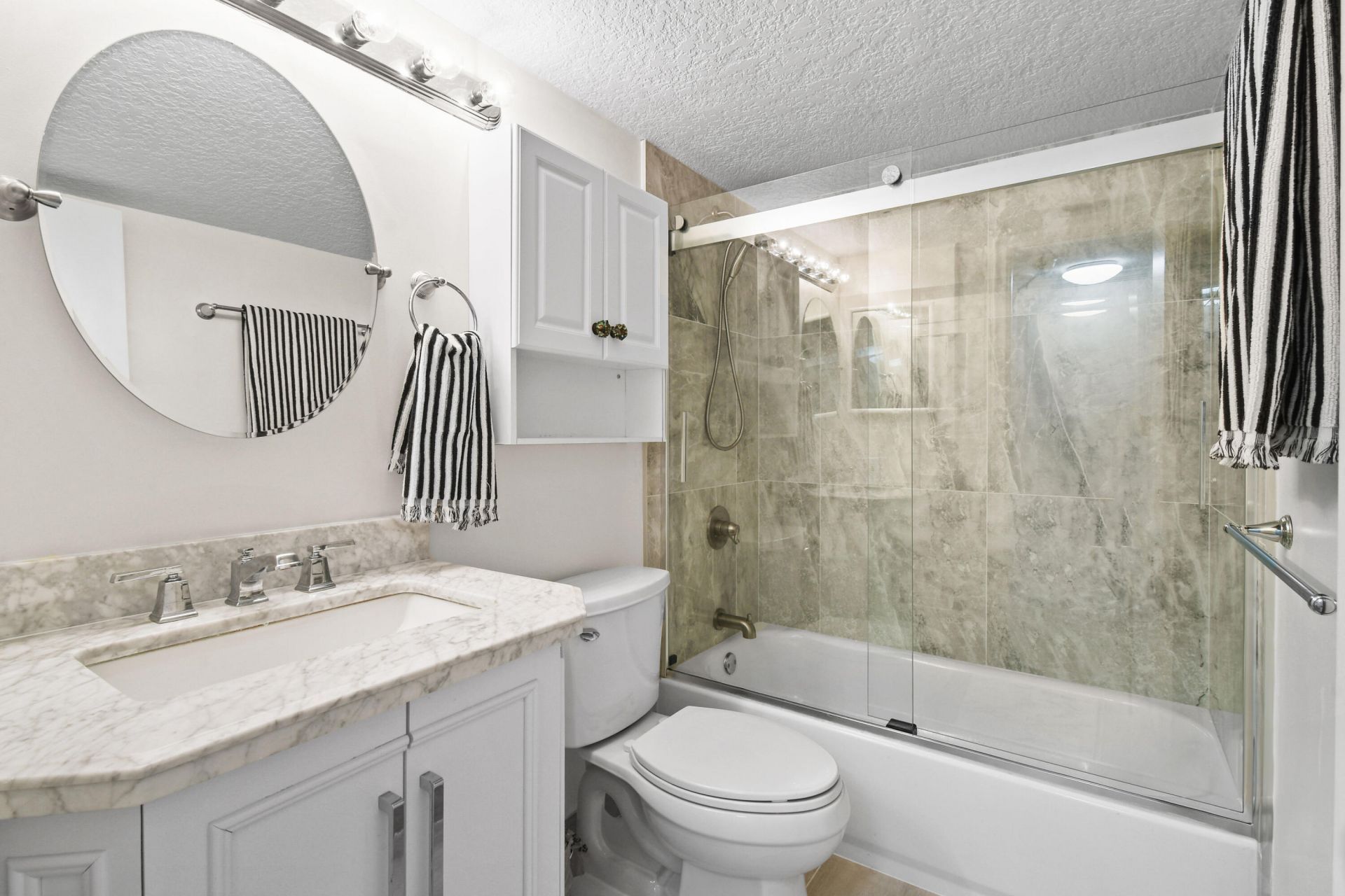 4200 N Ocean Drive, Unit 1, Riviera Beach, FL 33404 Photo