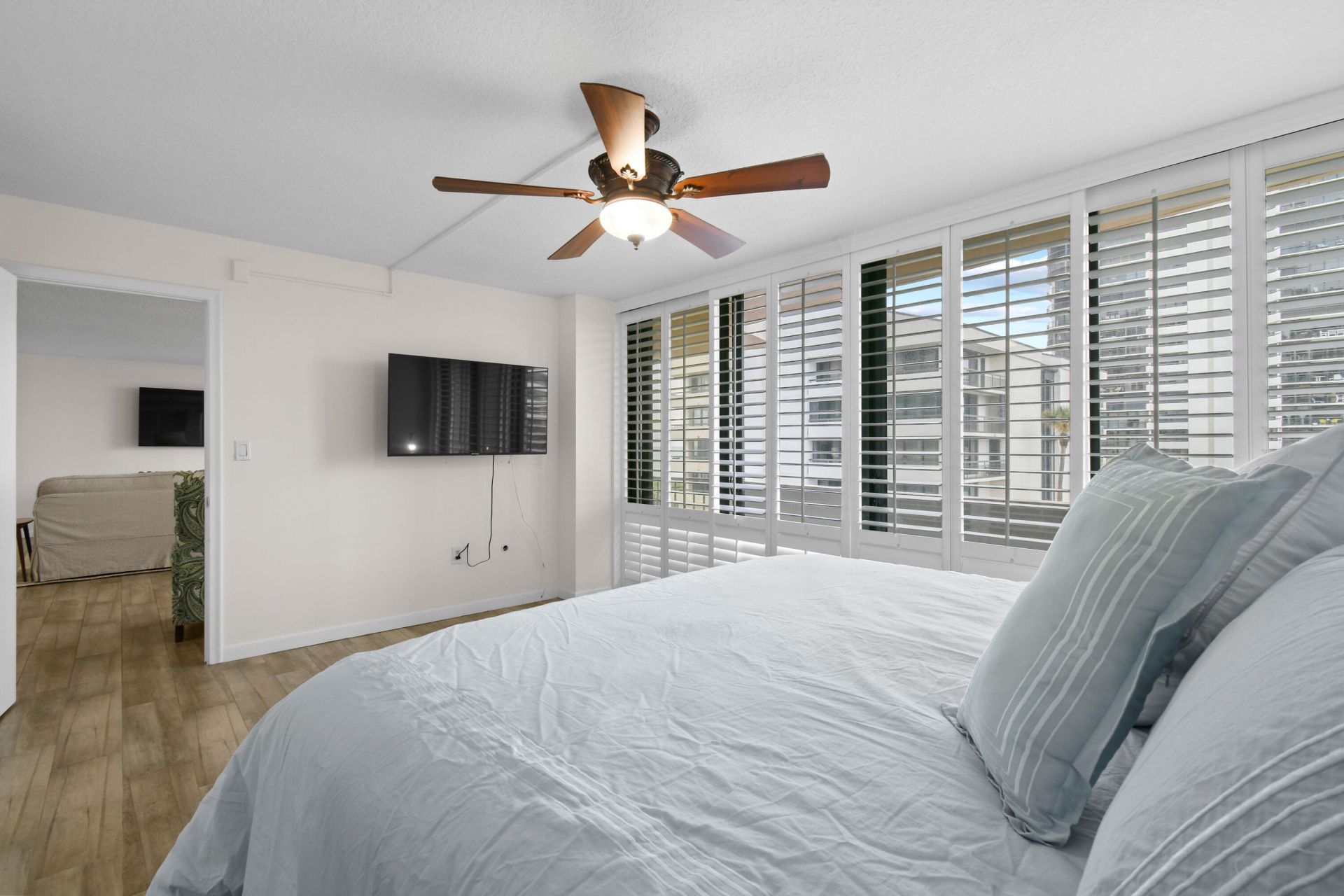 4200 N Ocean Drive, Unit 1, Riviera Beach, FL 33404 Photo