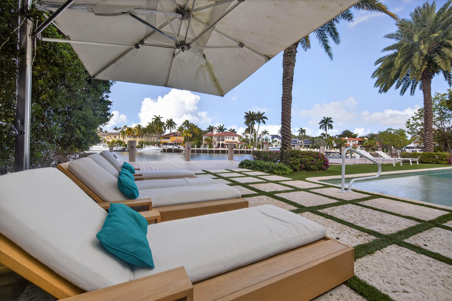 1605 SE 9th Street, Fort Lauderdale, FL 33316 Photo