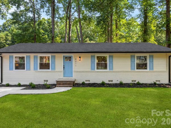 4211 Dunwoody Drive, Charlotte, NC 28215