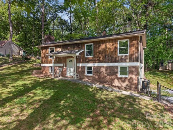 404 Ciccone Drive, Hendersonville, NC 28791