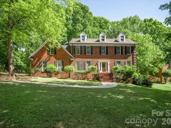 8149 Shannon Woods Lane, Matthews, NC 28104