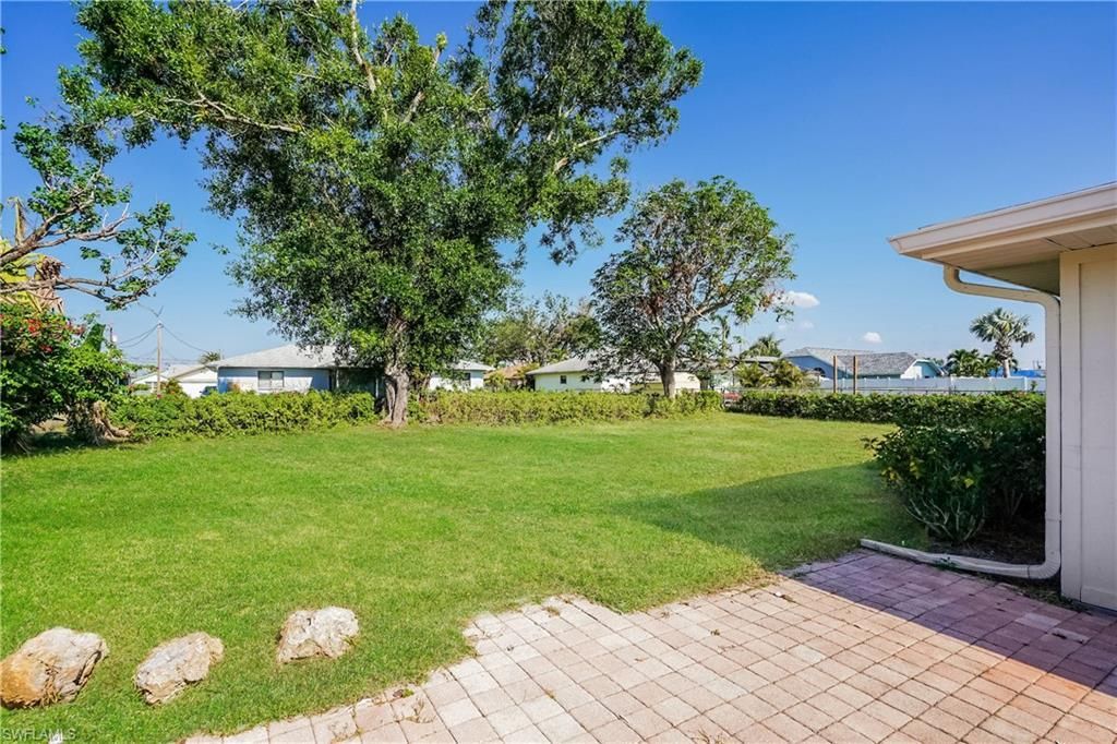 1437 SE 14th Ter , Cape Coral, FL 33990 Photo