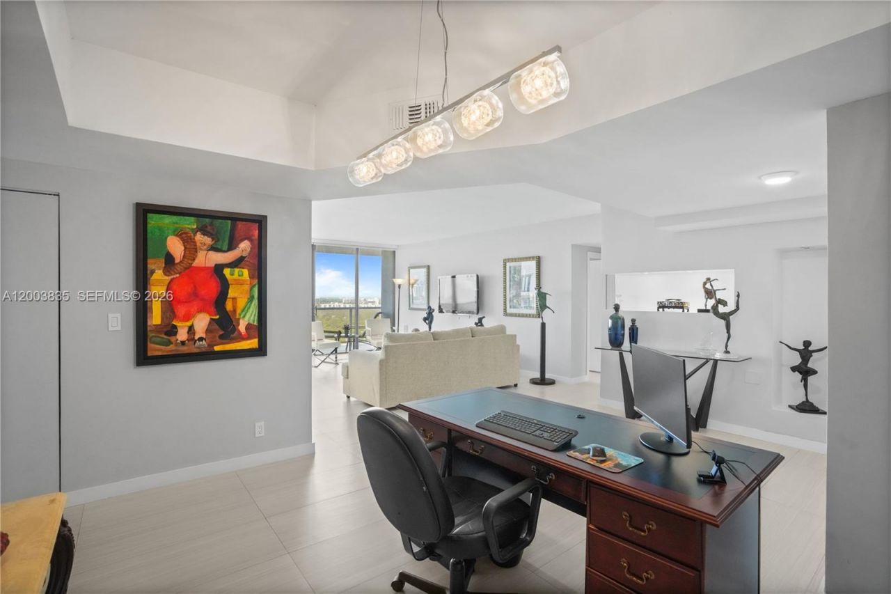 20281 E Country Club Dr , Unit 1603, Aventura, FL 33180 Photo