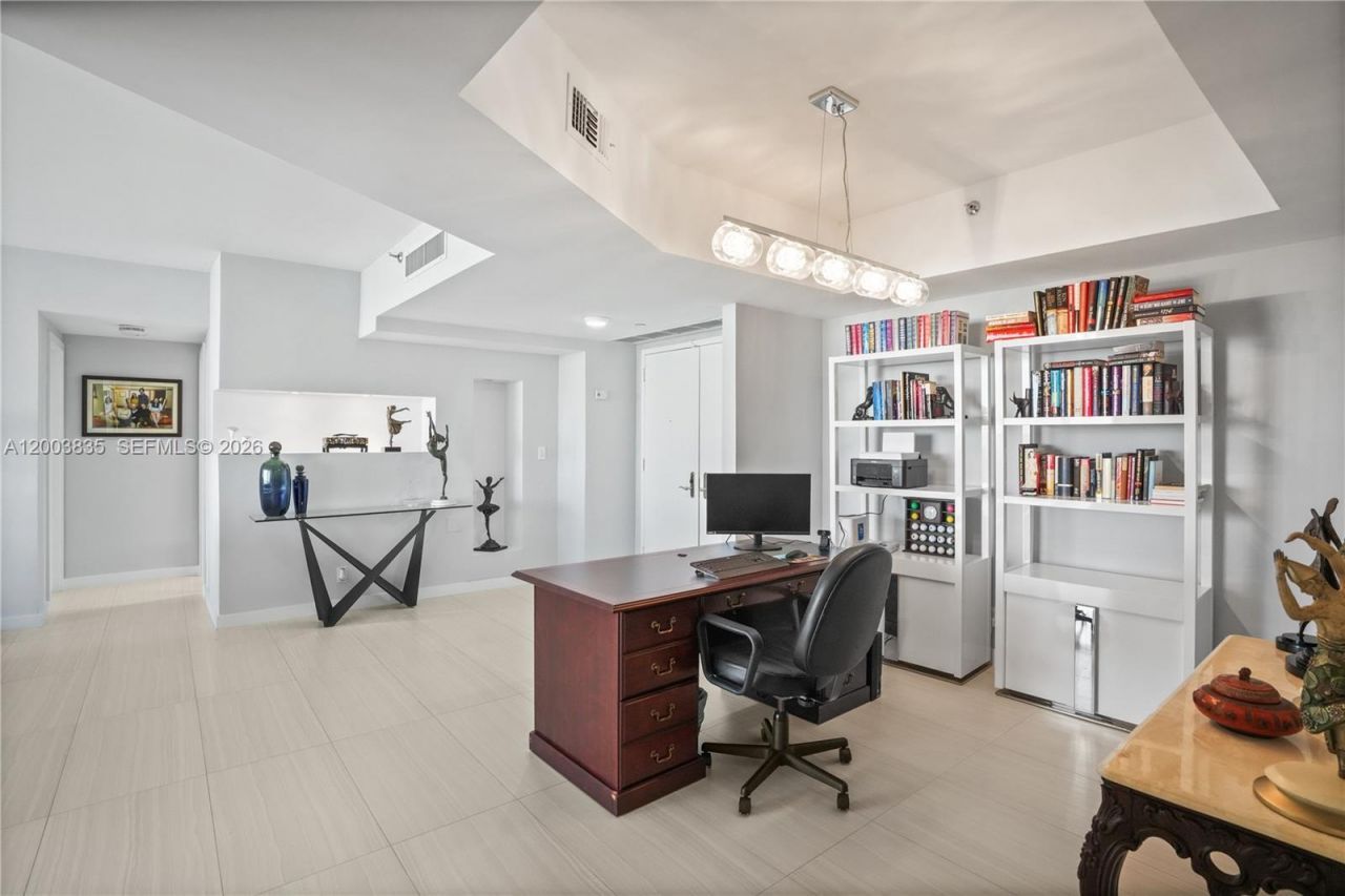 20281 E Country Club Dr , Unit 1603, Aventura, FL 33180 Photo