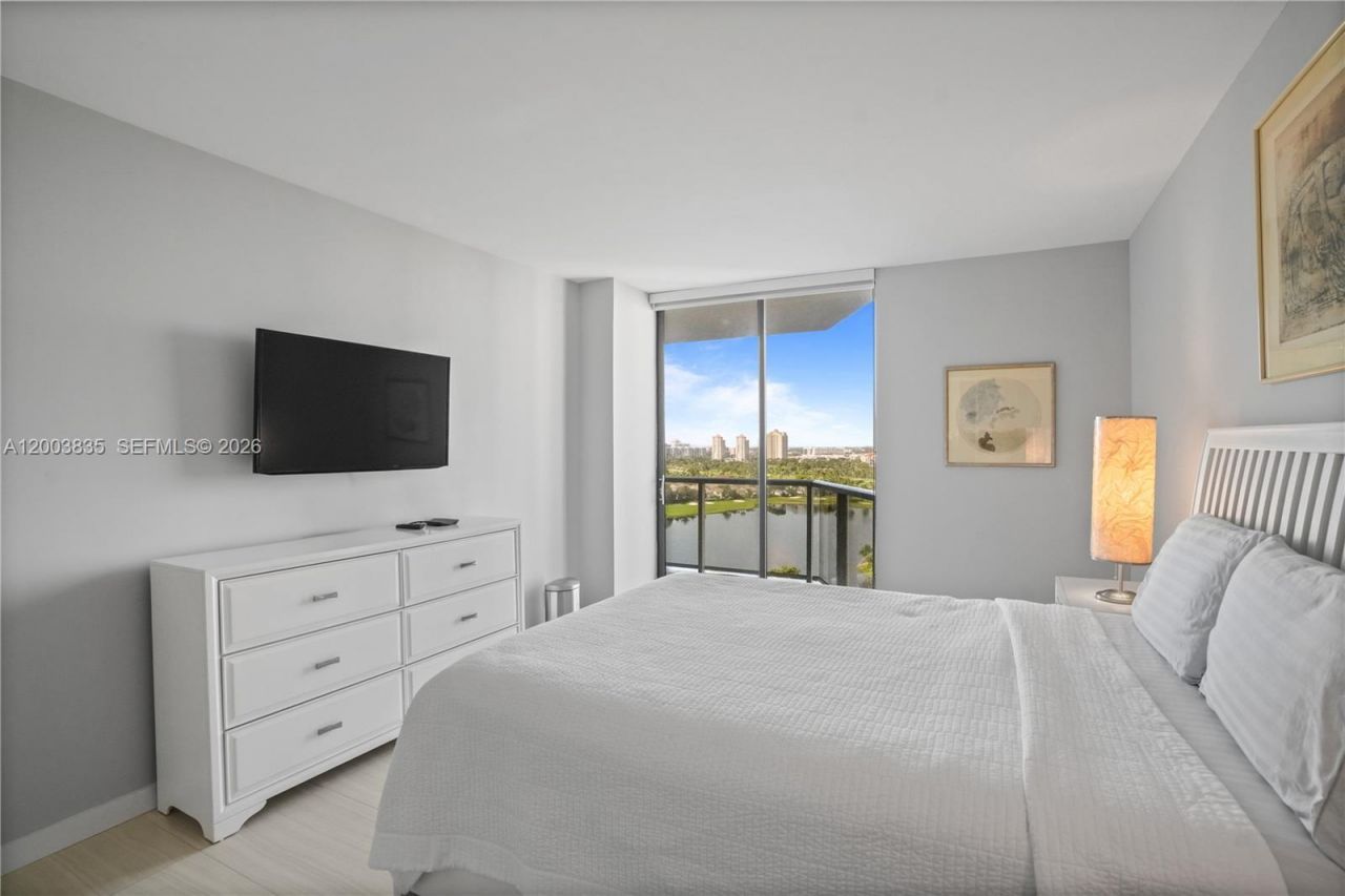 20281 E Country Club Dr , Unit 1603, Aventura, FL 33180 Photo