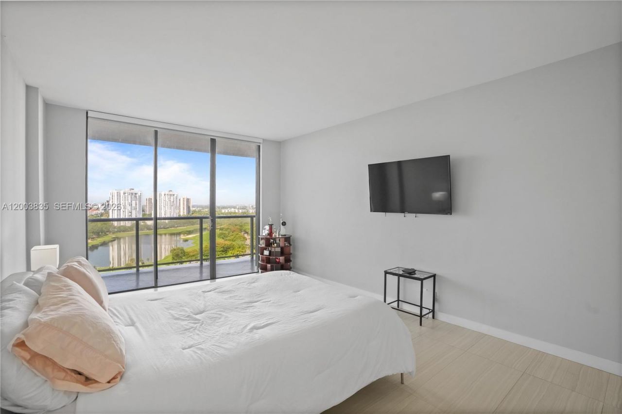 20281 E Country Club Dr , Unit 1603, Aventura, FL 33180 Photo