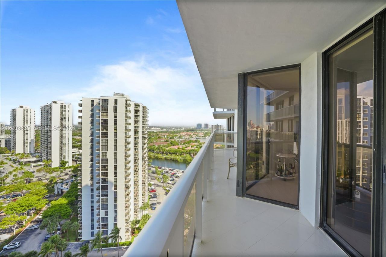 20281 E Country Club Dr , Unit 1603, Aventura, FL 33180 Photo