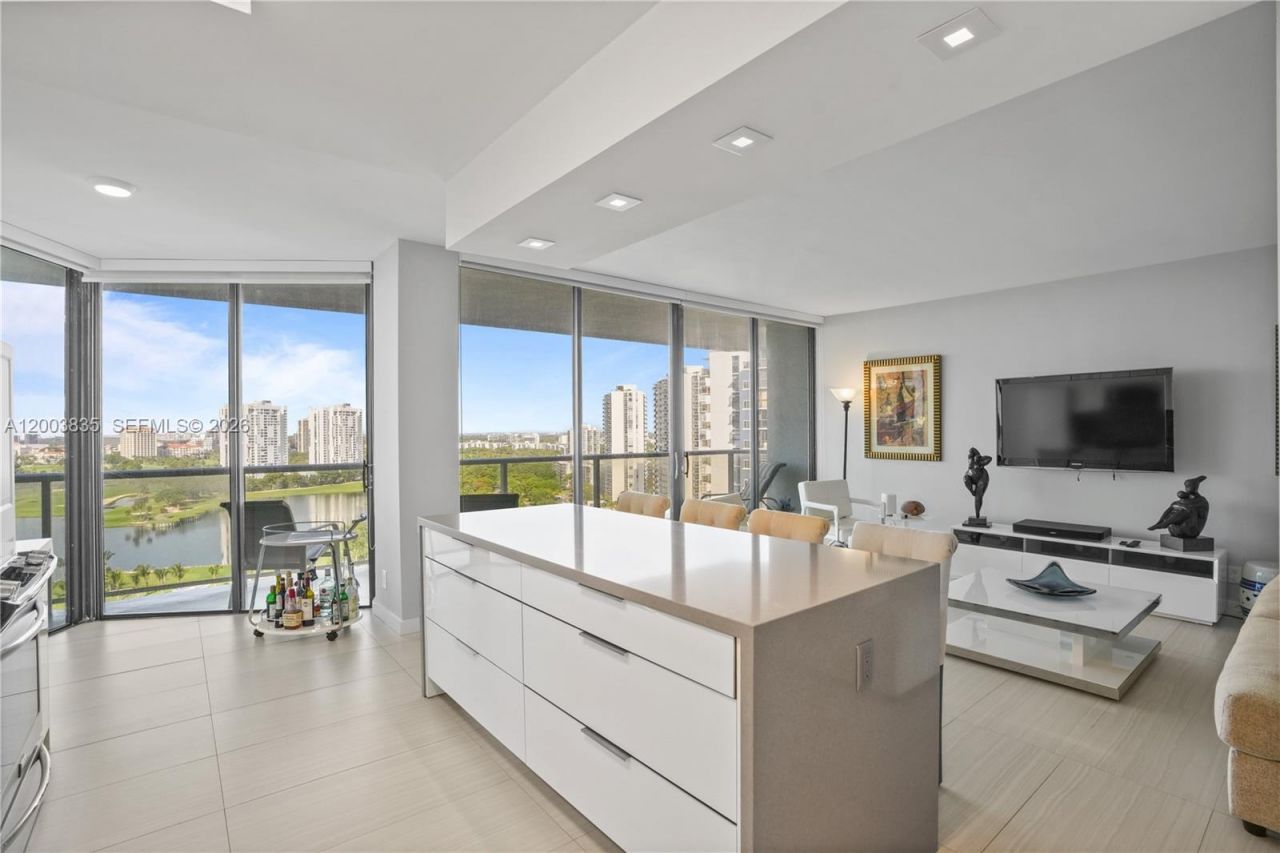 20281 E Country Club Dr , Unit 1603, Aventura, FL 33180 Photo