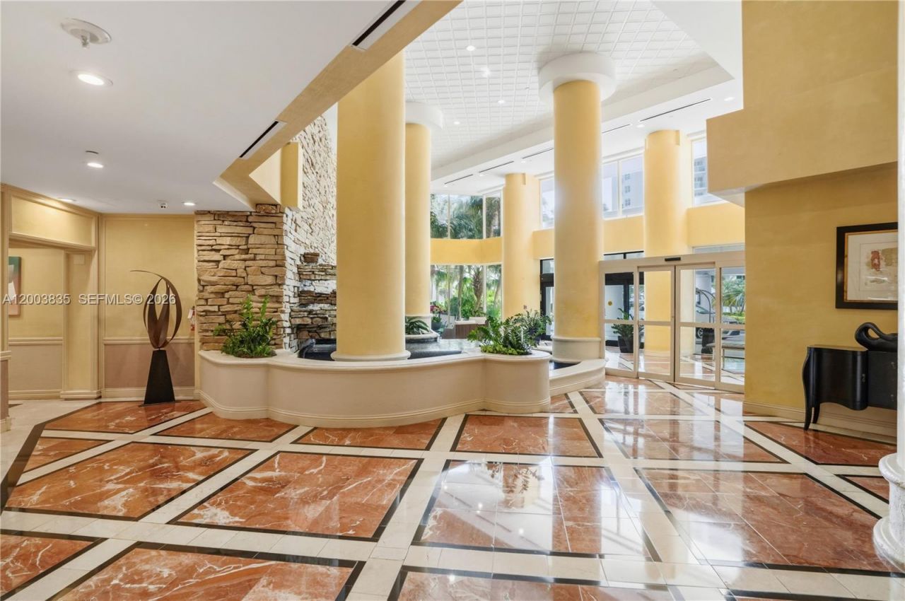 20281 E Country Club Dr , Unit 1603, Aventura, FL 33180 Photo