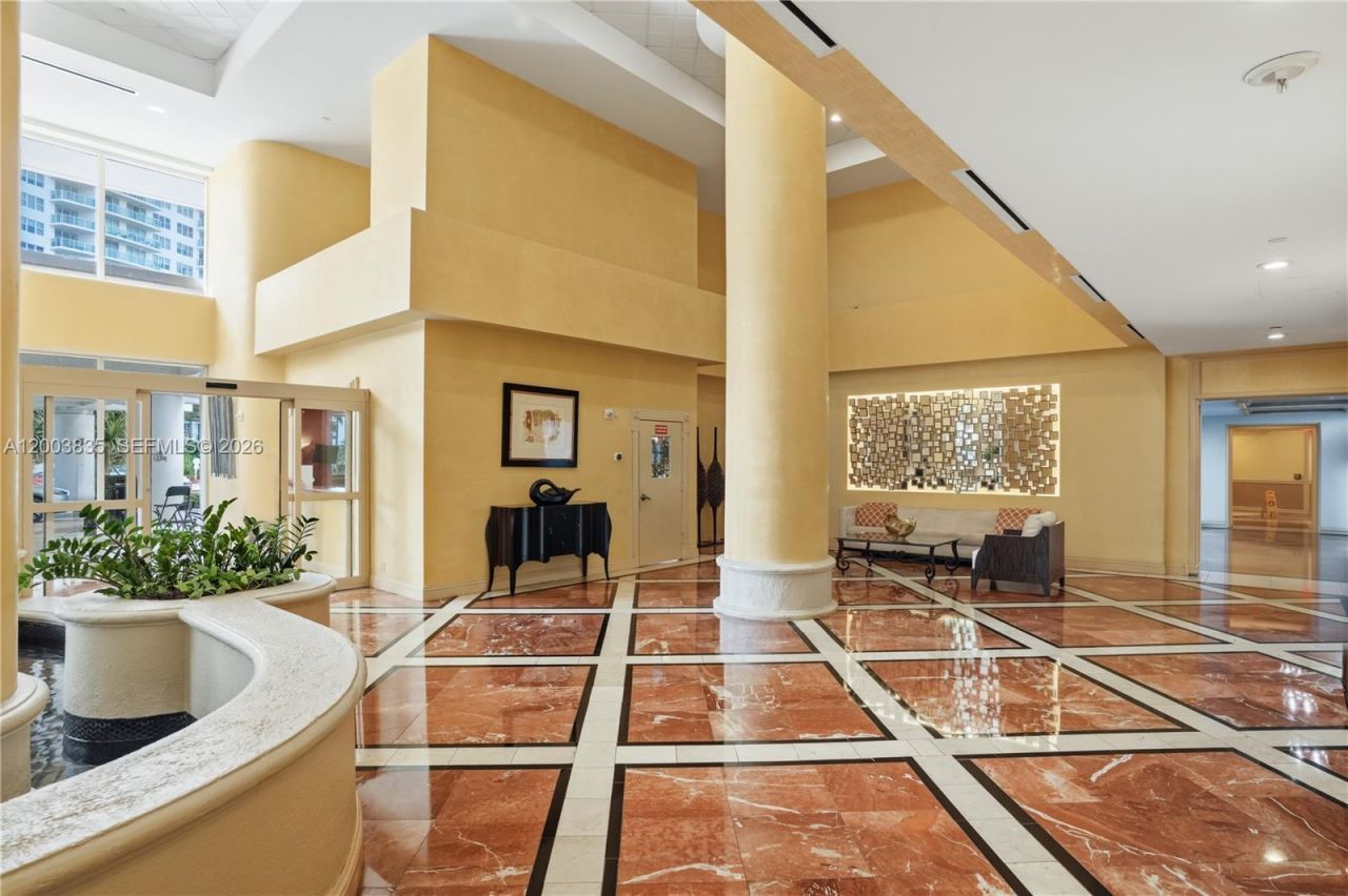 20281 E Country Club Dr , Unit 1603, Aventura, FL 33180 Photo