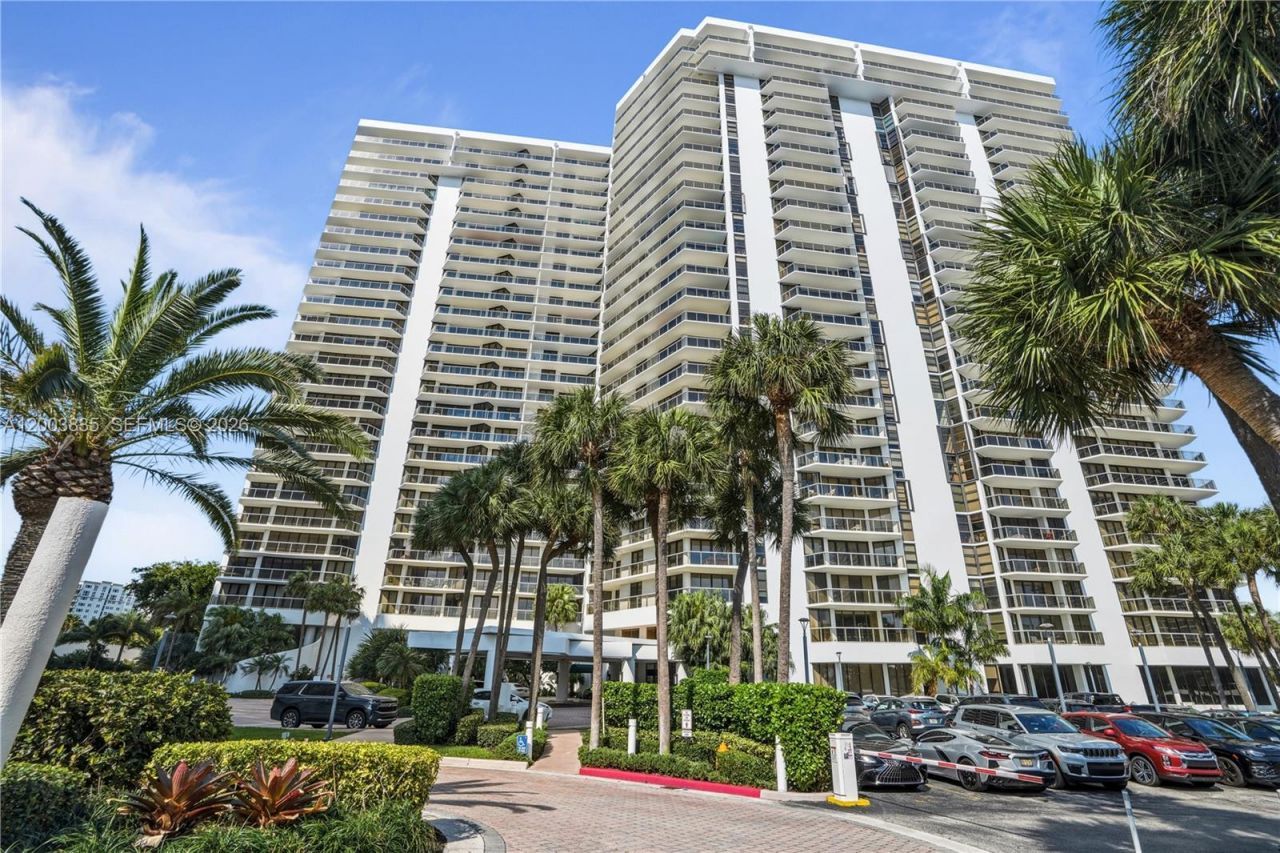 20281 E Country Club Dr , Unit 1603, Aventura, FL 33180 Photo
