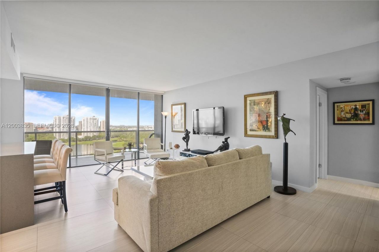 20281 E Country Club Dr , Unit 1603, Aventura, FL 33180 Photo