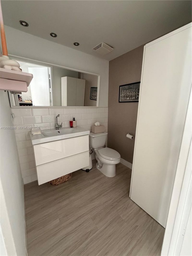 690 SW 1st Ct, Unit 2524, Miami, FL 33130 Photo