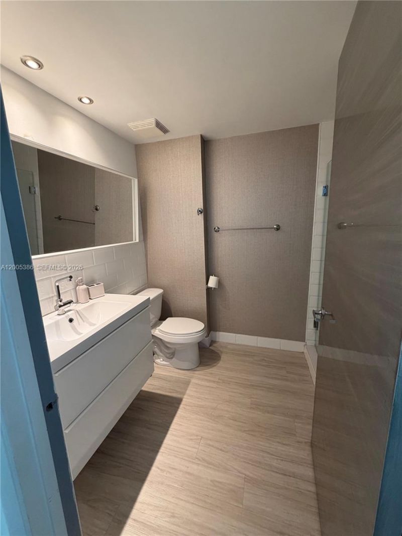 690 SW 1st Ct, Unit 2524, Miami, FL 33130 Photo