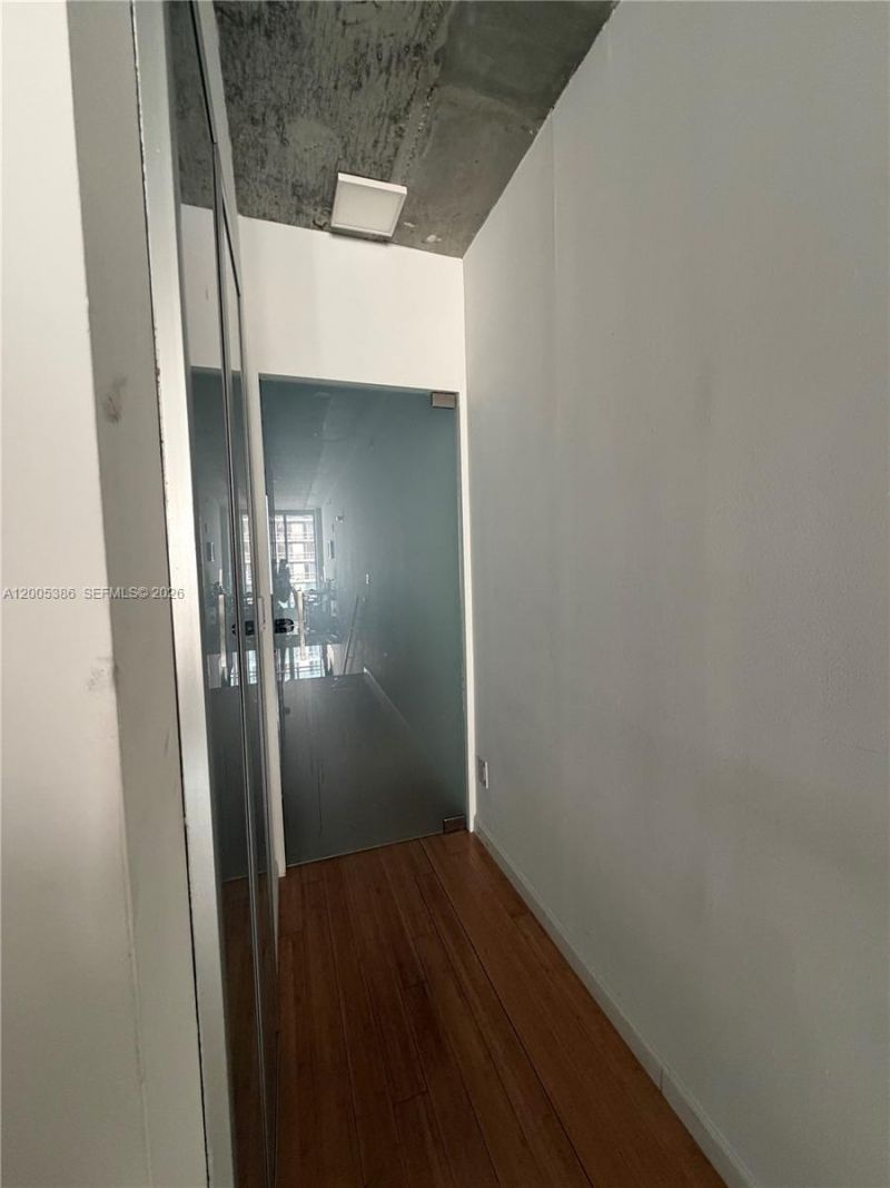 690 SW 1st Ct, Unit 2524, Miami, FL 33130 Photo