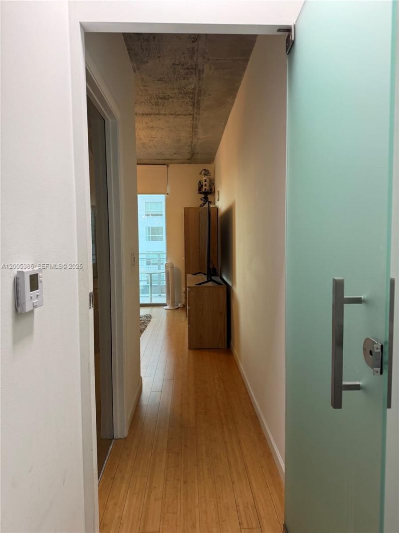 690 SW 1st Ct, Unit 2524, Miami, FL 33130 Photo
