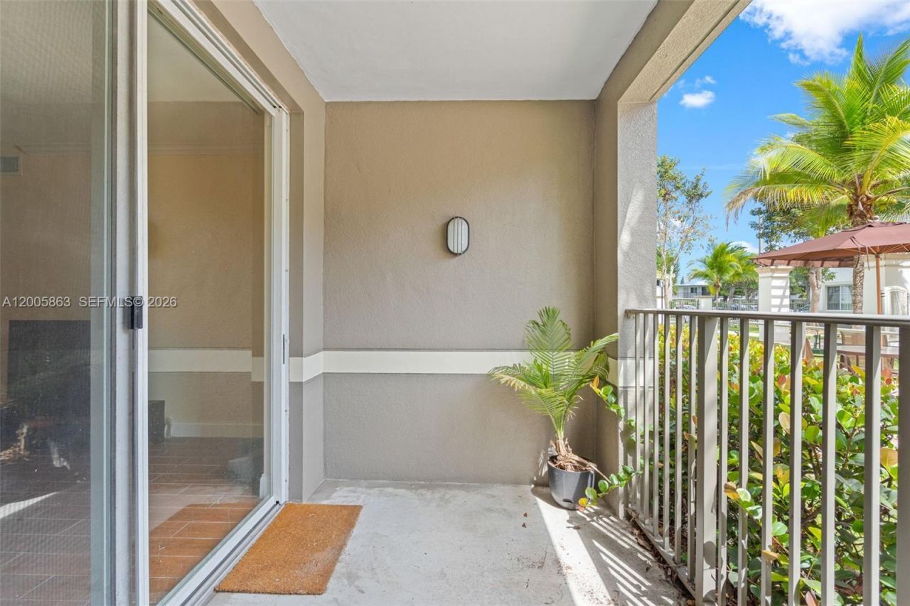 6841 SW 44th St , Unit 106, Miami, FL 33155 Photo
