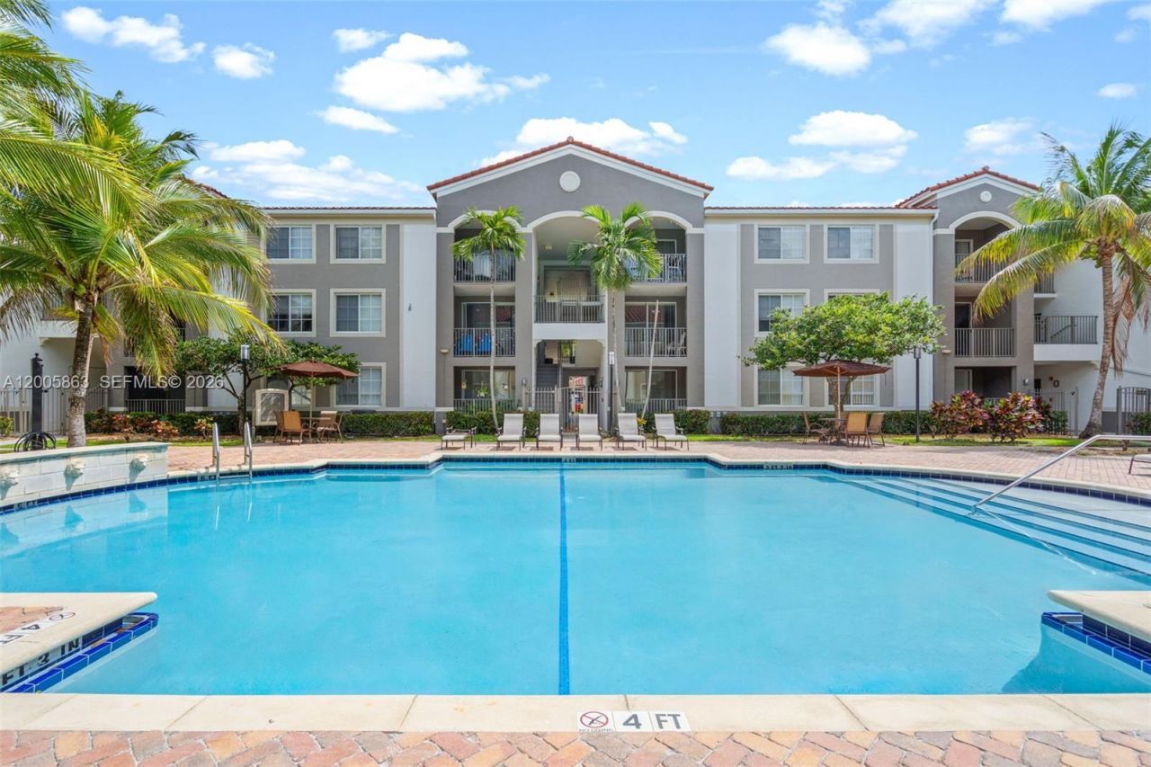 6841 SW 44th St , Unit 106, Miami, FL 33155 Photo