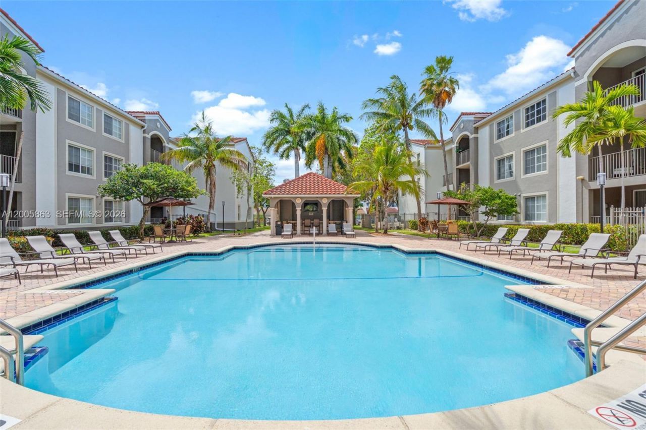 6841 SW 44th St , Unit 106, Miami, FL 33155 Photo