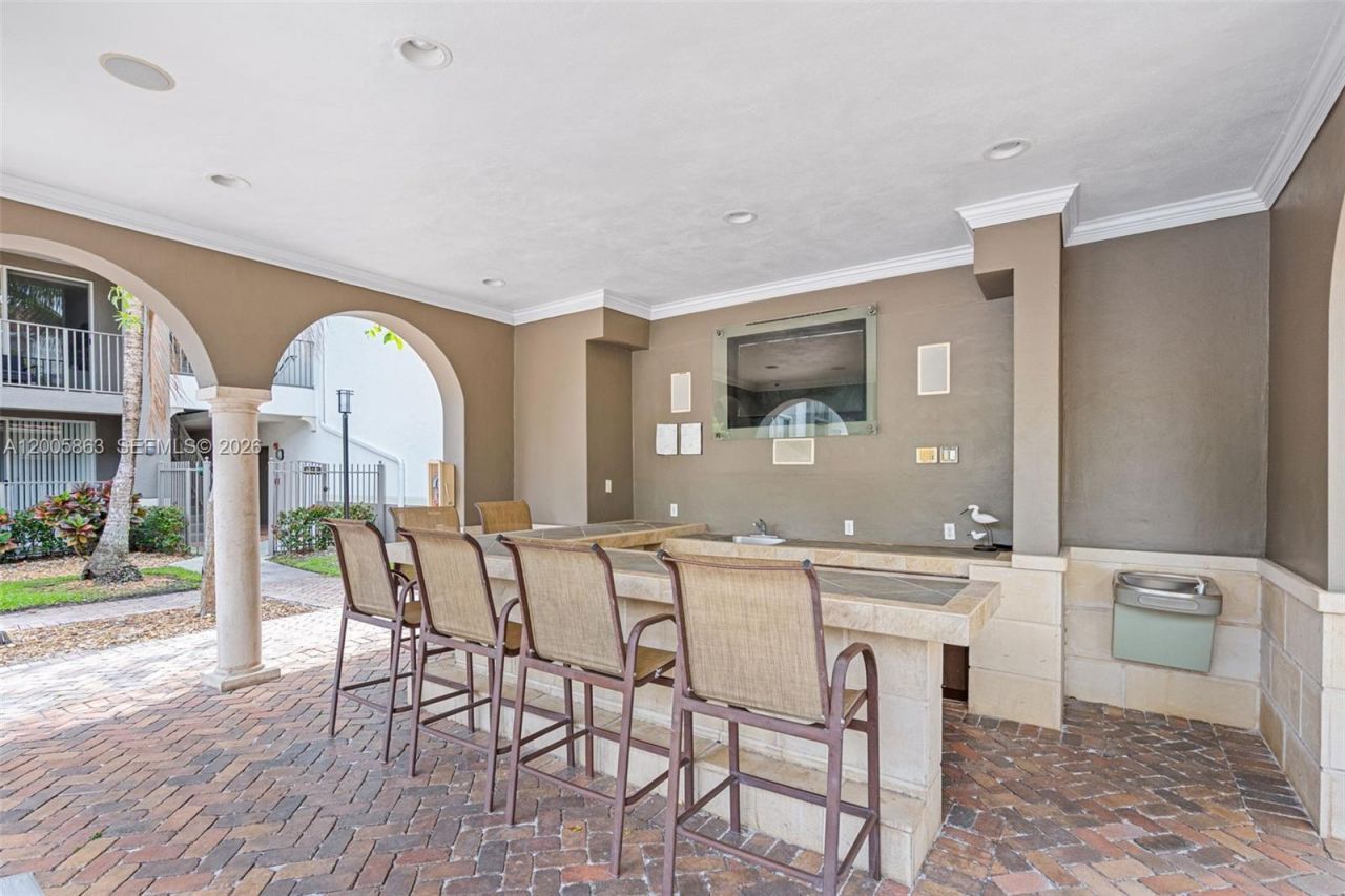 6841 SW 44th St , Unit 106, Miami, FL 33155 Photo