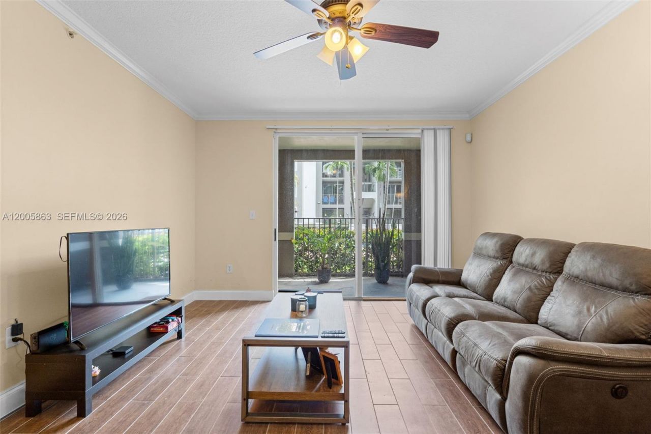 6841 SW 44th St , Unit 106, Miami, FL 33155 Photo