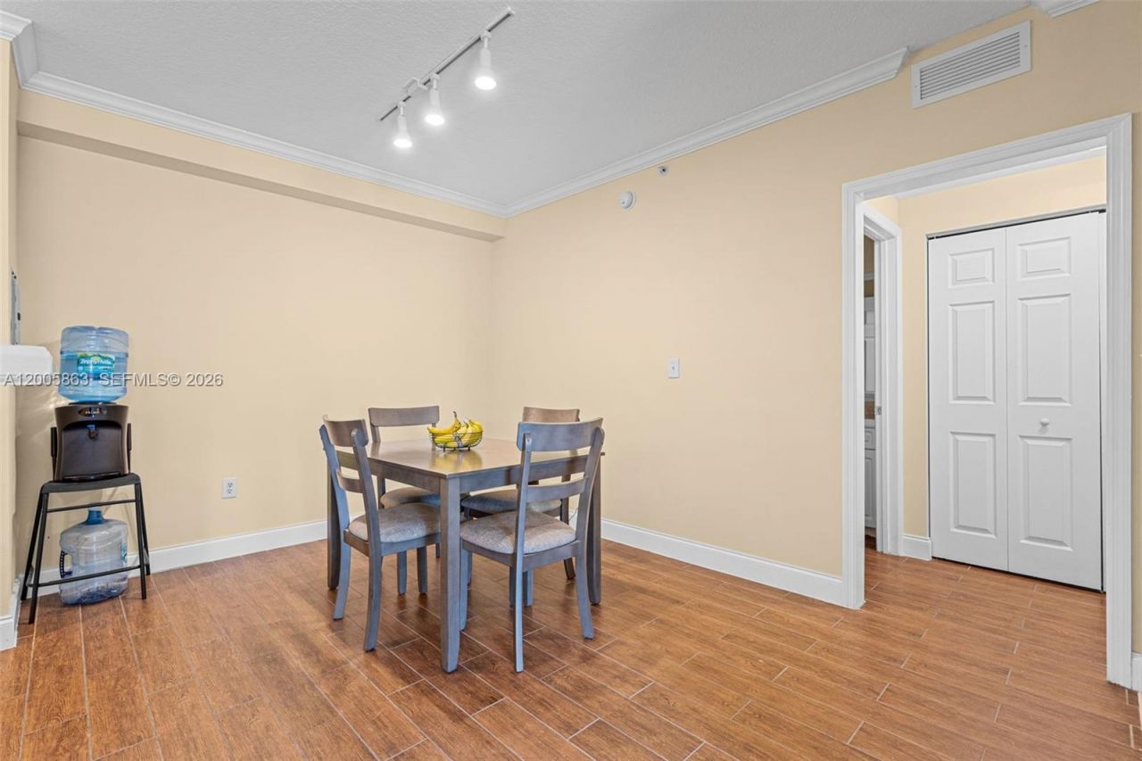 6841 SW 44th St , Unit 106, Miami, FL 33155 Photo