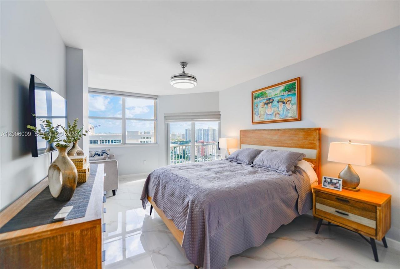 1980 S Ocean Dr, Unit PHG, Hallandale Beach, FL 33009 Photo