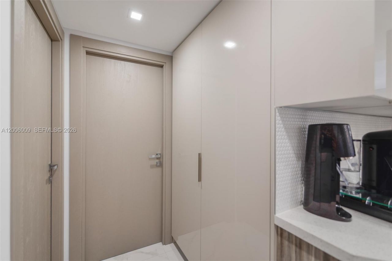 1980 S Ocean Dr, Unit PHG, Hallandale Beach, FL 33009 Photo