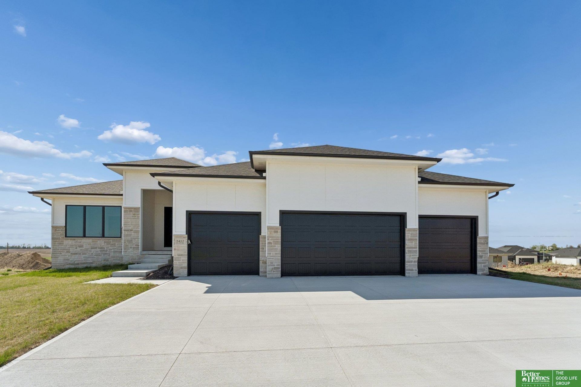 5412 N 212th Avenue, Elkhorn, NE 68022 Main Photo