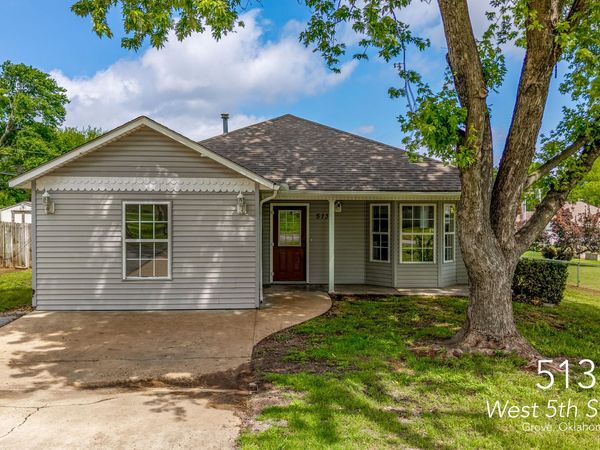 513 W 6th Street , Grove, OK 74344