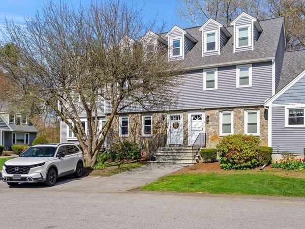 34 Merrimack Meadows Ln, Unit 34, Tewksbury, MA 01876
