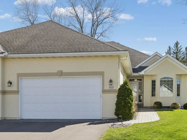 18225 39th Avenue N, Plymouth, MN 55446
