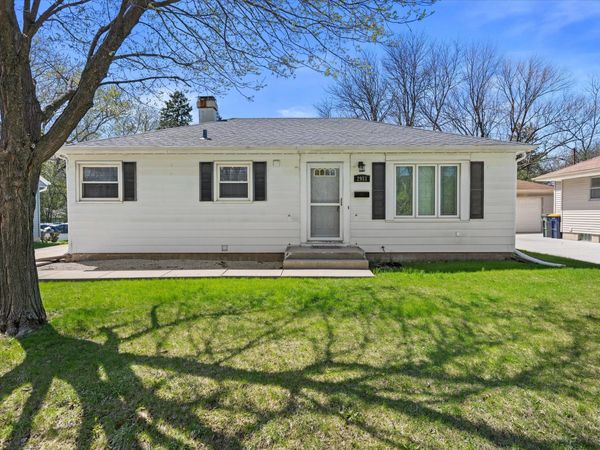 2951 S 101st St, West Allis, WI 53227
