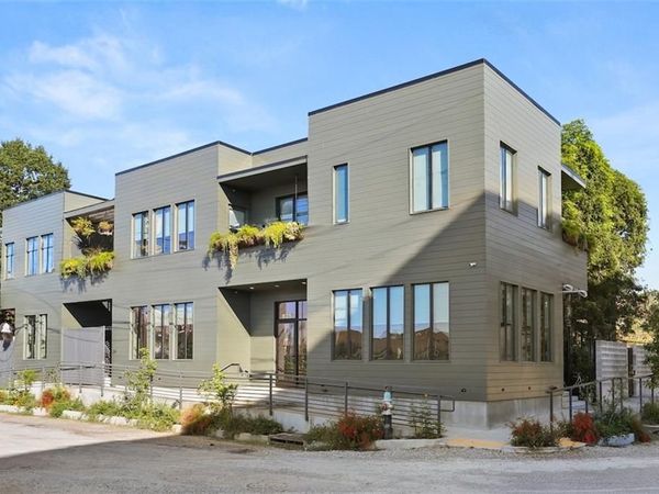 825 THALIA Street , New Orleans, LA 70130