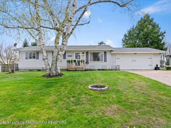 11305 Nixon Road, Grand Ledge, MI 48837