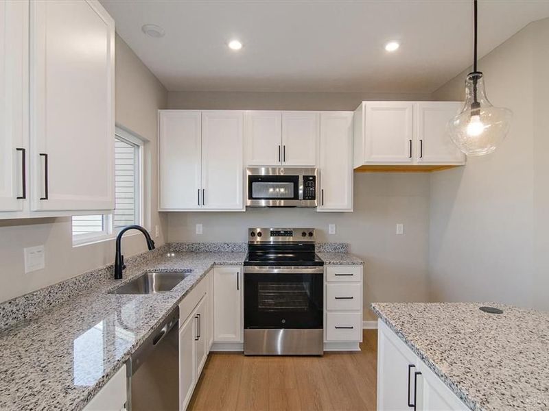 154 Kenneth Hamilton Way, Yellow Springs, OH 45387 Photo 4