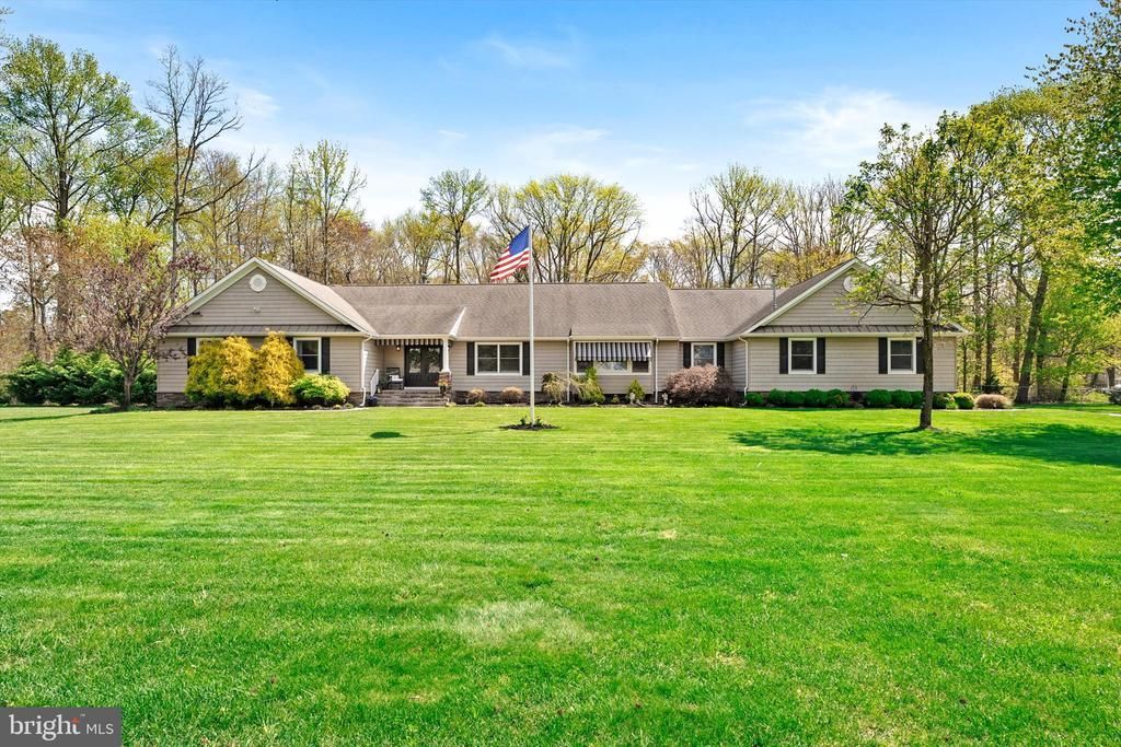 83 Oak Glen Road, Howell, NJ 07731 Main Photo