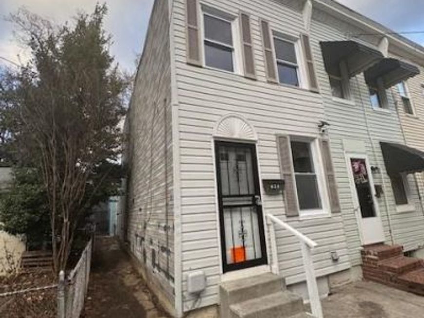 424 Cambria Street, Baltimore, MD 21225 Main Photo